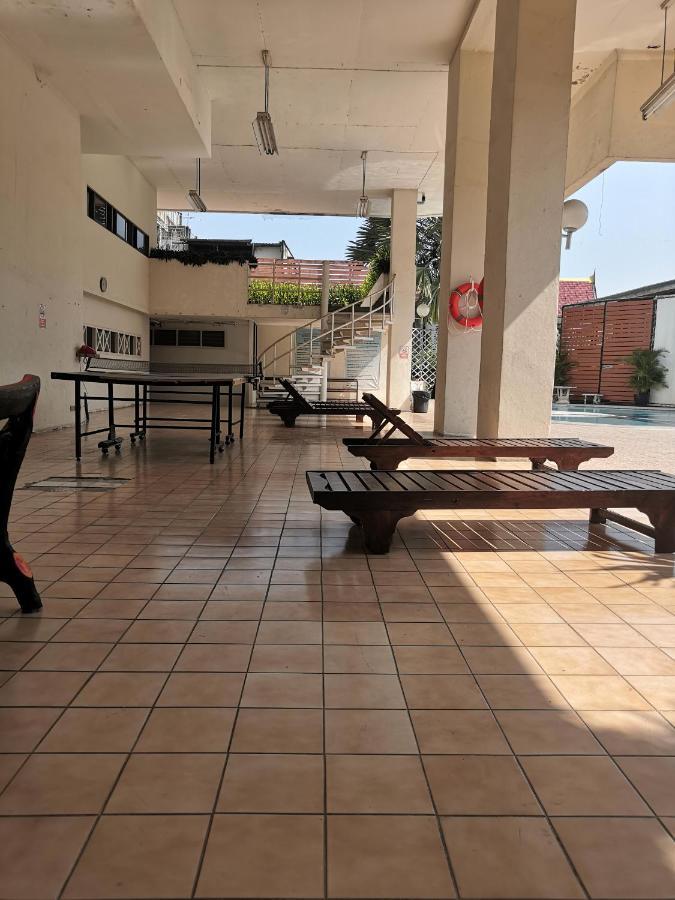 26 Condo With Pool Opposite The Train Station, Near Old City And Nimman Chiang Mai Exterior photo